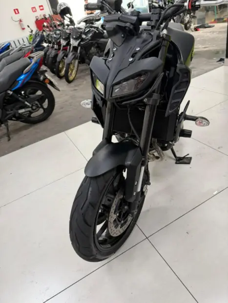 YAMAHA MT-09 850 ABS, Foto 8