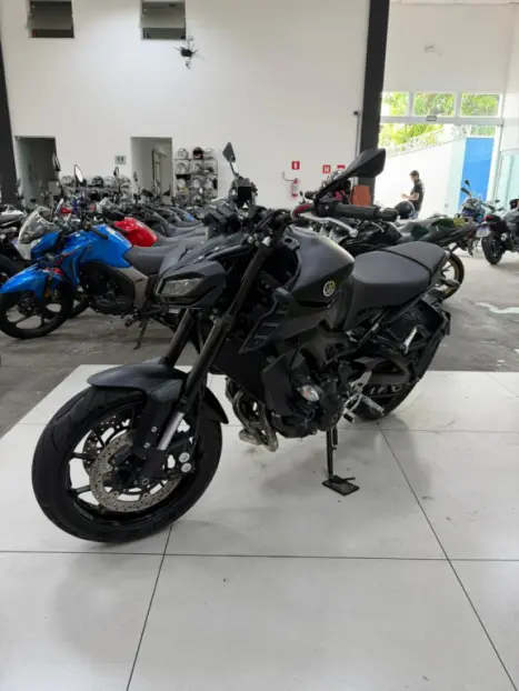 YAMAHA MT-09 850 ABS, Foto 9
