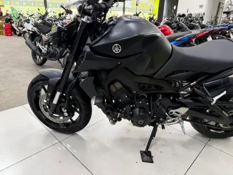 YAMAHA MT-09 850 ABS, Foto 10