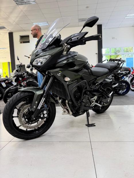 YAMAHA MT-09 850 ABS, Foto 3