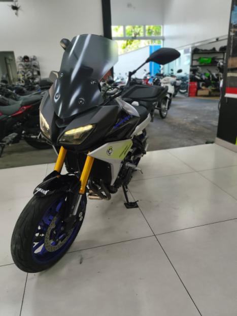 YAMAHA MT-09 Tracer GT 900 , Foto 3
