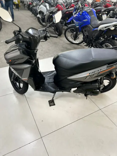 YAMAHA Neo UBS 125 , Foto 3