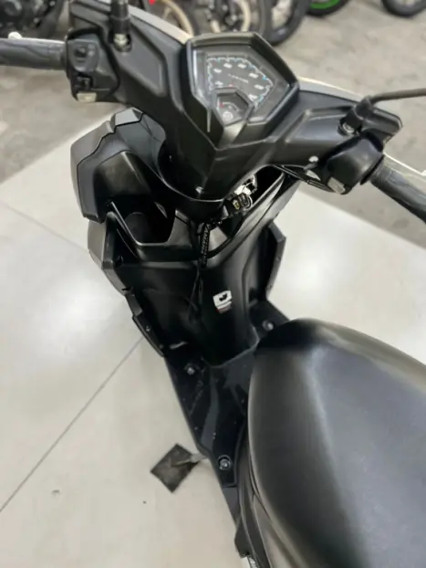 YAMAHA Neo UBS 125 , Foto 5