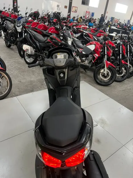 YAMAHA NMax 160 , Foto 8