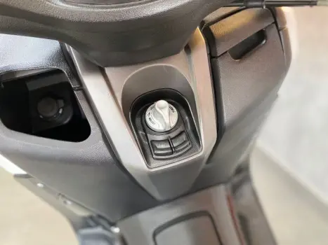 YAMAHA NMax 160 ABS, Foto 11