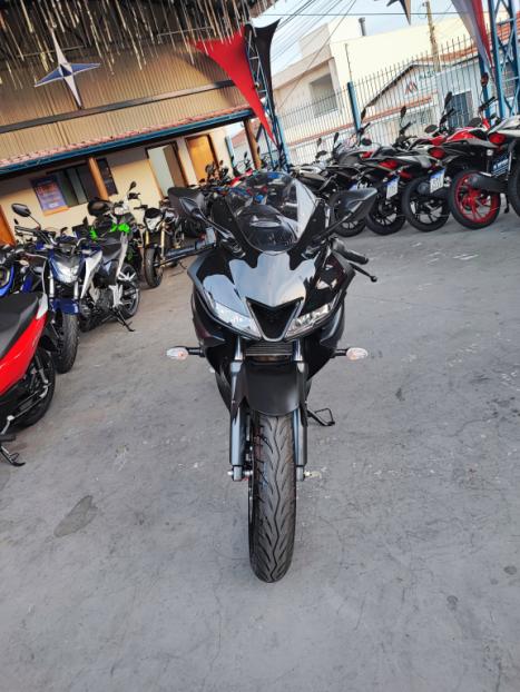 YAMAHA R 15 , Foto 4
