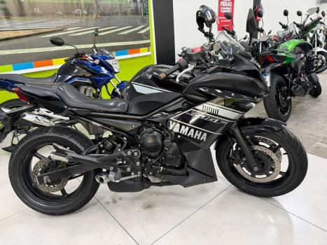 YAMAHA XJ6 600 , Foto 3