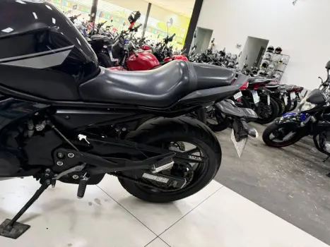 YAMAHA XJ6 600 , Foto 11
