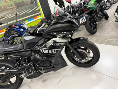 YAMAHA XJ6 600 , Foto 14