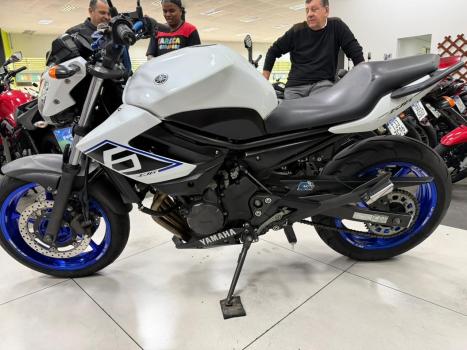 YAMAHA XJ6 600 , Foto 2