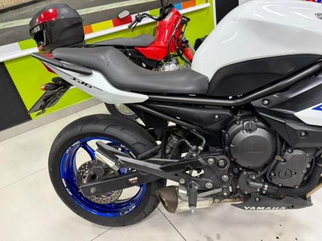 YAMAHA XJ6 600 , Foto 10