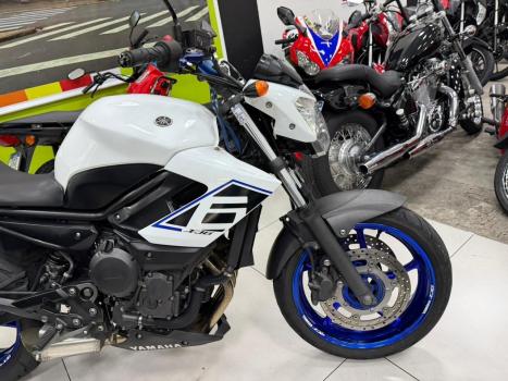YAMAHA XJ6 600 , Foto 12