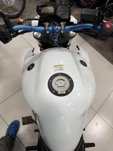 YAMAHA XJ6 600 , Foto 13