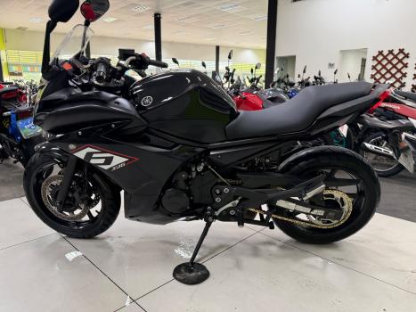 YAMAHA XJ6 600 , Foto 10