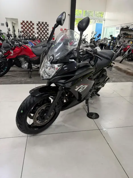 YAMAHA XJ6 600 , Foto 11