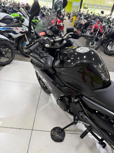 YAMAHA XJ6 600 , Foto 12