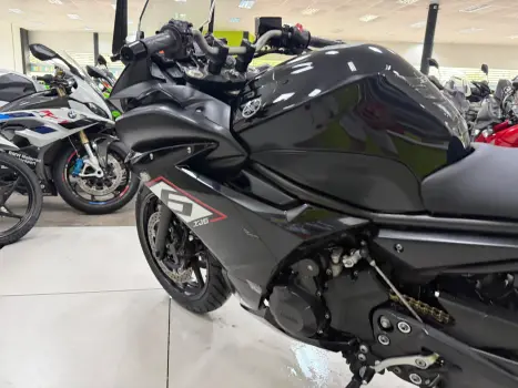YAMAHA XJ6 600 , Foto 13