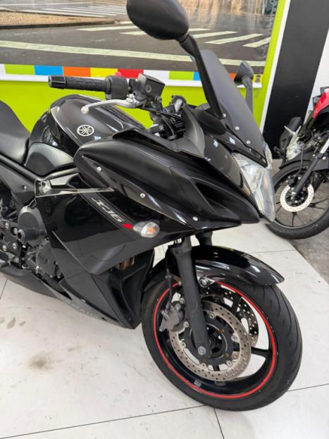 YAMAHA XJ6 600 F, Foto 2