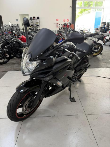 YAMAHA XJ6 600 F, Foto 3