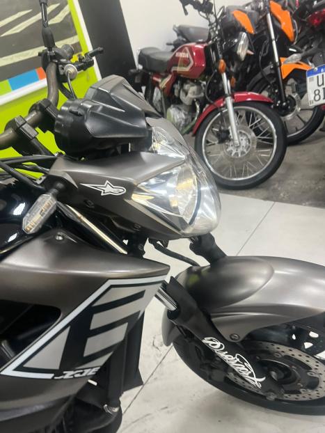 YAMAHA XJ6 600 F, Foto 9