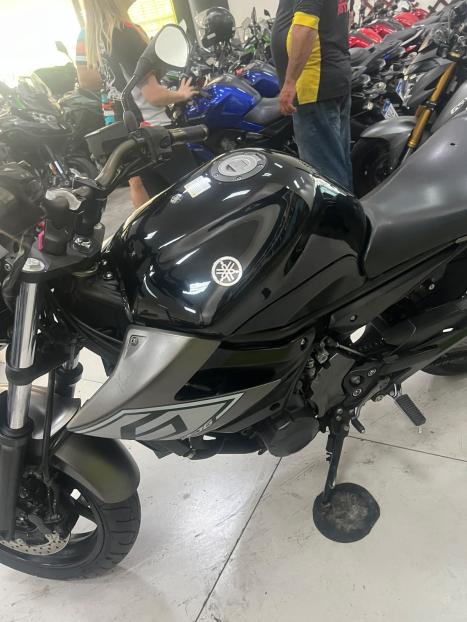 YAMAHA XJ6 600 F, Foto 11