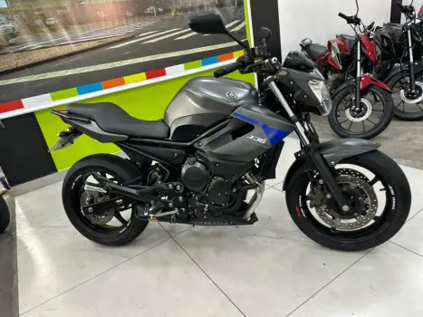 YAMAHA XJ6 600 N, Foto 2 YAMAHA XJ6 600 N, Foto 2