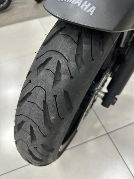 YAMAHA XJ6 600 N, Foto 3