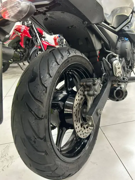 YAMAHA XJ6 600 N, Foto 6