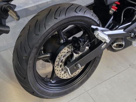 YAMAHA XJ6 600 N, Foto 4