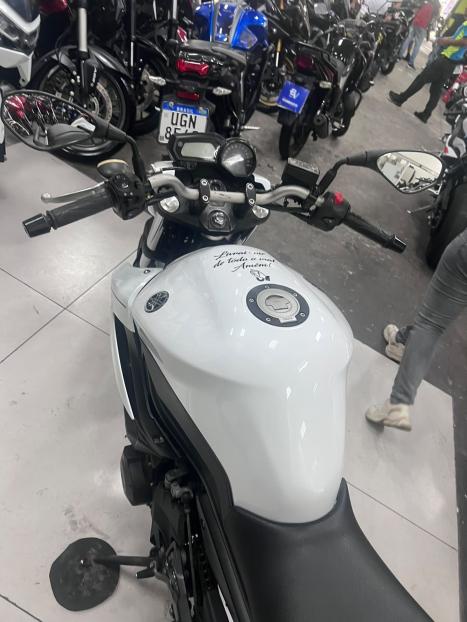 YAMAHA XJ6 600 N, Foto 7