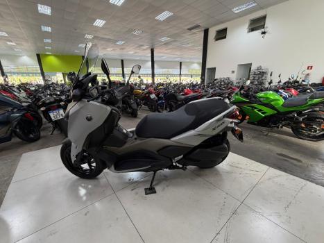YAMAHA Xmax 250 , Foto 7