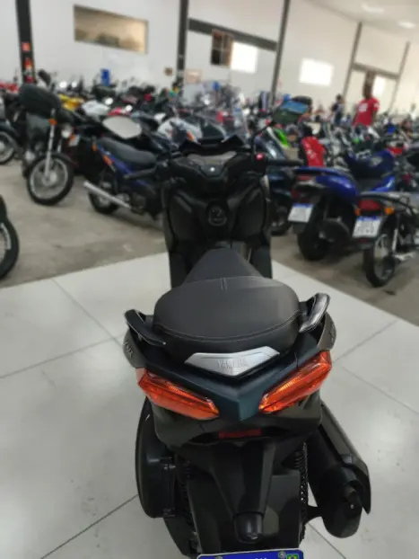 YAMAHA Xmax 250 , Foto 6