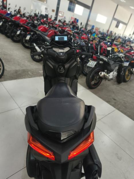 YAMAHA XMax 250 , Foto 4