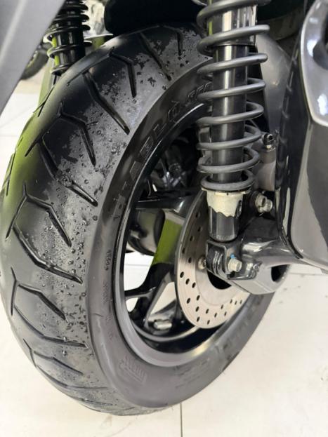 YAMAHA XMax 250 , Foto 6