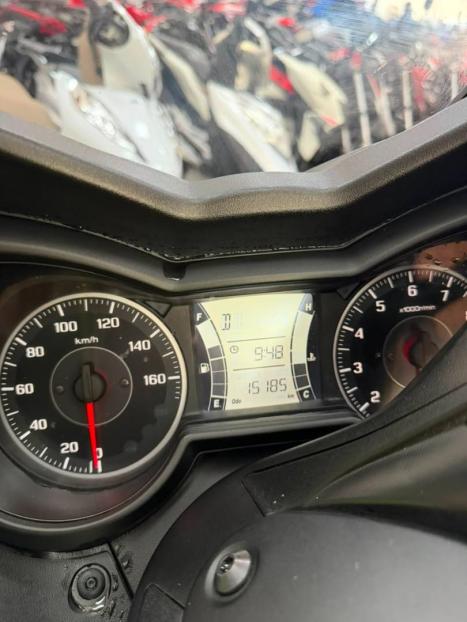 YAMAHA XMax 250 , Foto 10