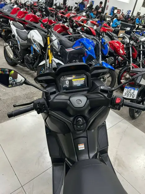 YAMAHA XMax 300 , Foto 3