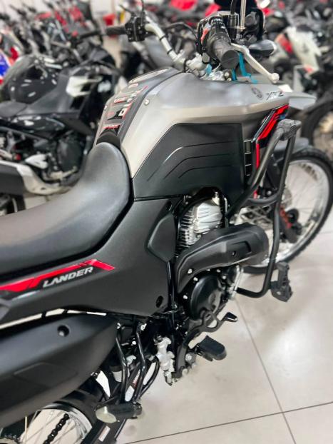 YAMAHA XTZ 250 , Foto 3