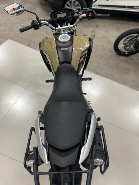 YAMAHA XTZ 250 LANDER, Foto 4