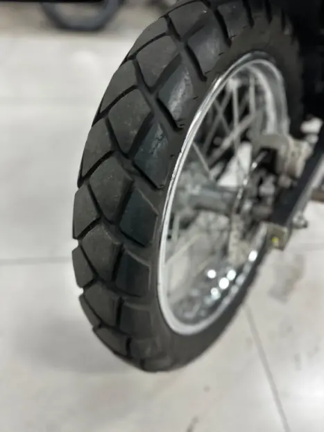 YAMAHA XTZ 250 LANDER, Foto 2