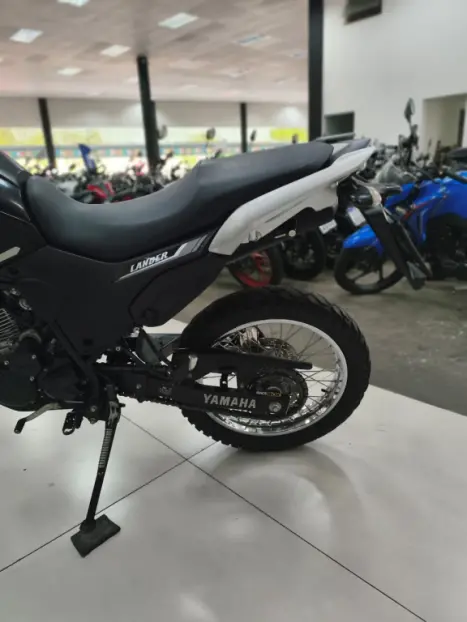 YAMAHA XTZ 250 LANDER, Foto 10