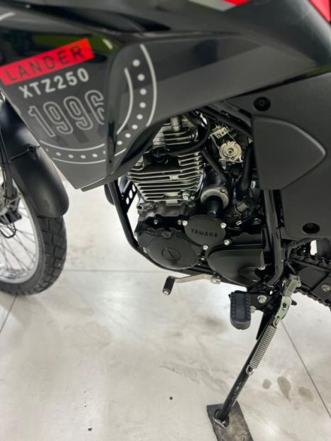 YAMAHA XTZ 250 LANDER, Foto 3