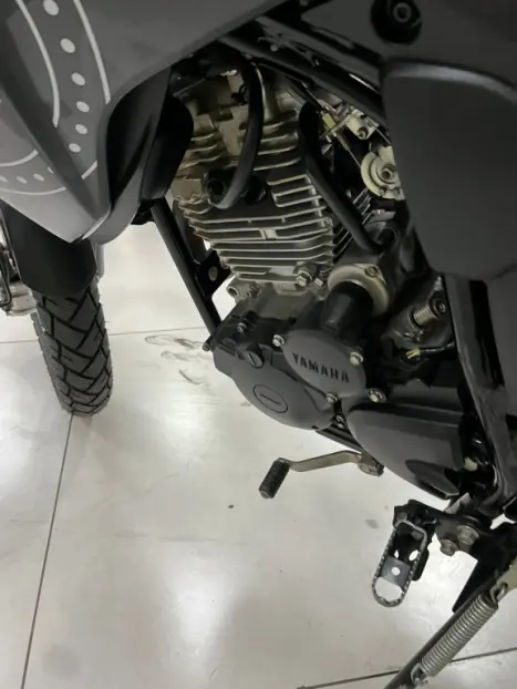 YAMAHA XTZ 250 LANDER, Foto 4