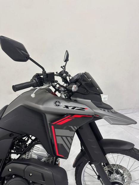 YAMAHA XTZ 250 LANDER, Foto 5
