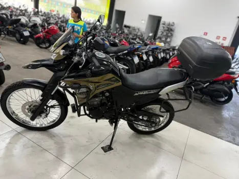 YAMAHA XTZ 250 LANDER, Foto 2