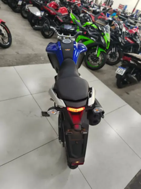 YAMAHA XTZ 250 LANDER, Foto 5