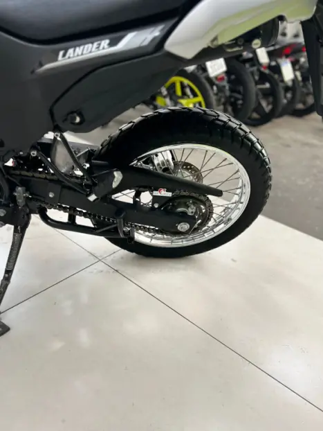 YAMAHA XTZ 250 LANDER, Foto 9