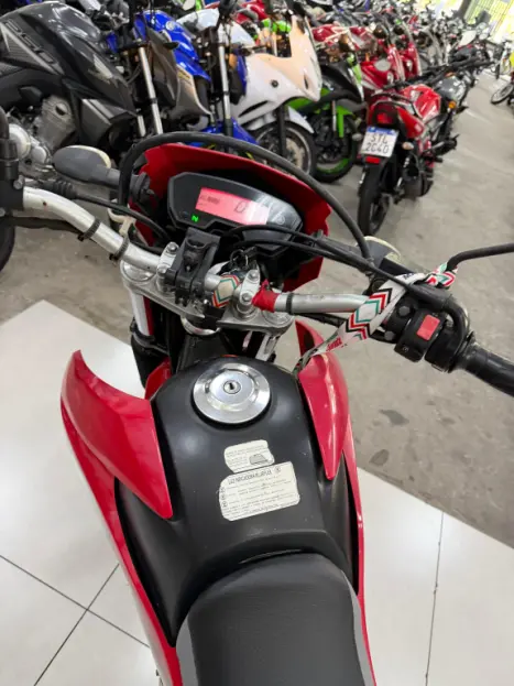 YAMAHA XTZ 250 LANDER, Foto 11