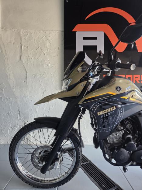YAMAHA XTZ 250 LANDER, Foto 2