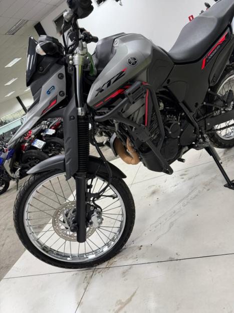 YAMAHA XTZ 250 LANDER, Foto 4