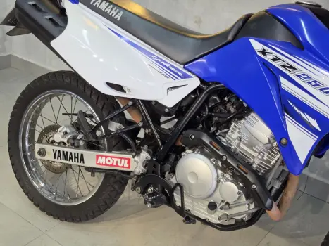 YAMAHA XTZ 250 LANDER, Foto 5